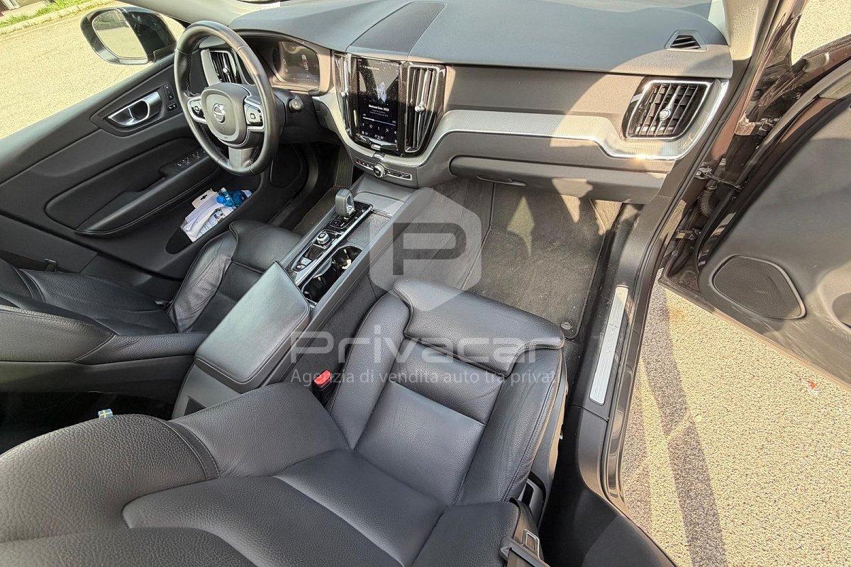 VOLVO XC60 B4 (d) AWD automatico Ultimate Dark N1