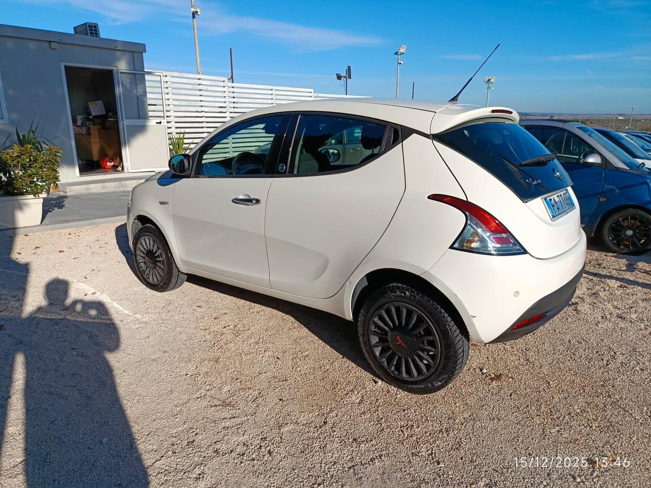 Lancia Ypsilon 0.9 TwinAir 85 CV 5 porte Metano Ecochic Gold