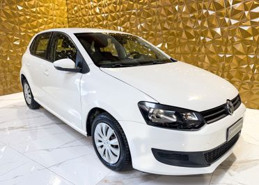 VOLKSWAGEN Polo 5 serie - 2013