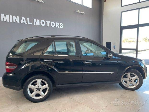 Mercedes-benz MB 100 MERCEDES Classe ML 320 CDI 4MATIC SPORT