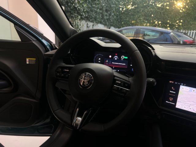 ALFA ROMEO Junior 156 CV BEV Intensa da e229,00 mensili