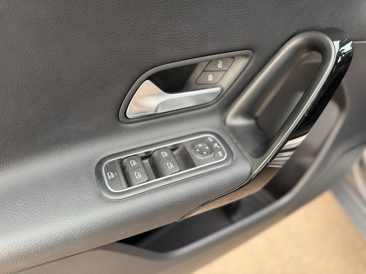 Mercedes-benz A 180 d Automatic 116cv auto 32.000km