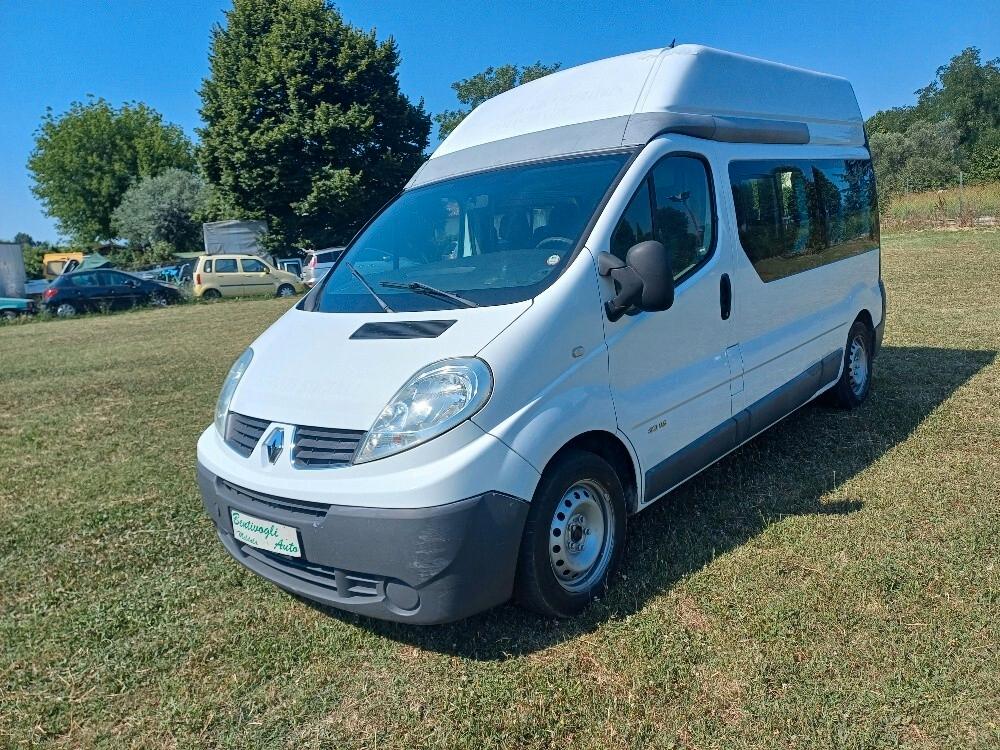 Renault Trafic 9 Posti Trasporto disabili con pedana