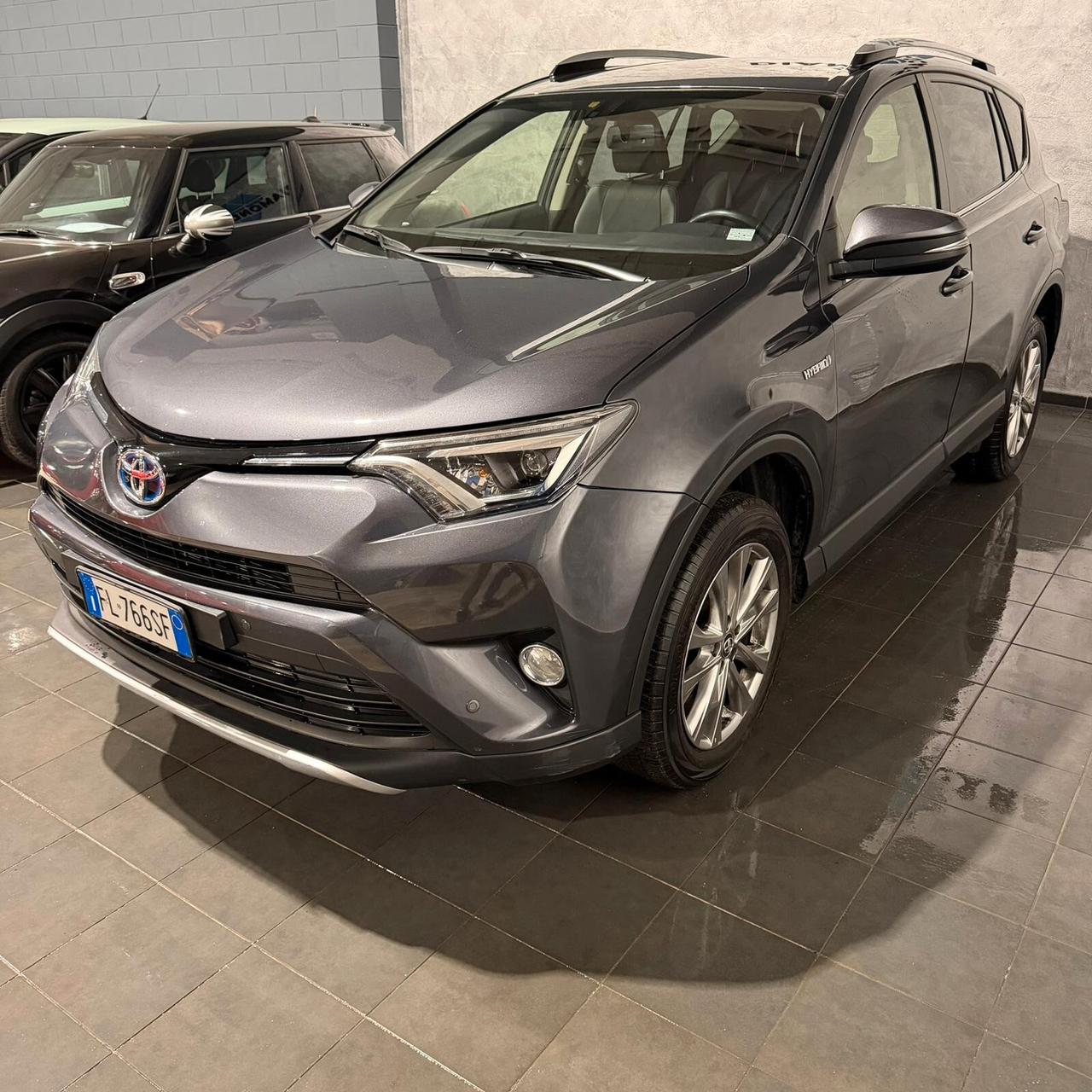Toyota RAV 4 2.5 Hybrid COMW NUOVA GANCIO TRAINO+PELLE+RETROCAMERA+ PROMO FINO AL 24/12