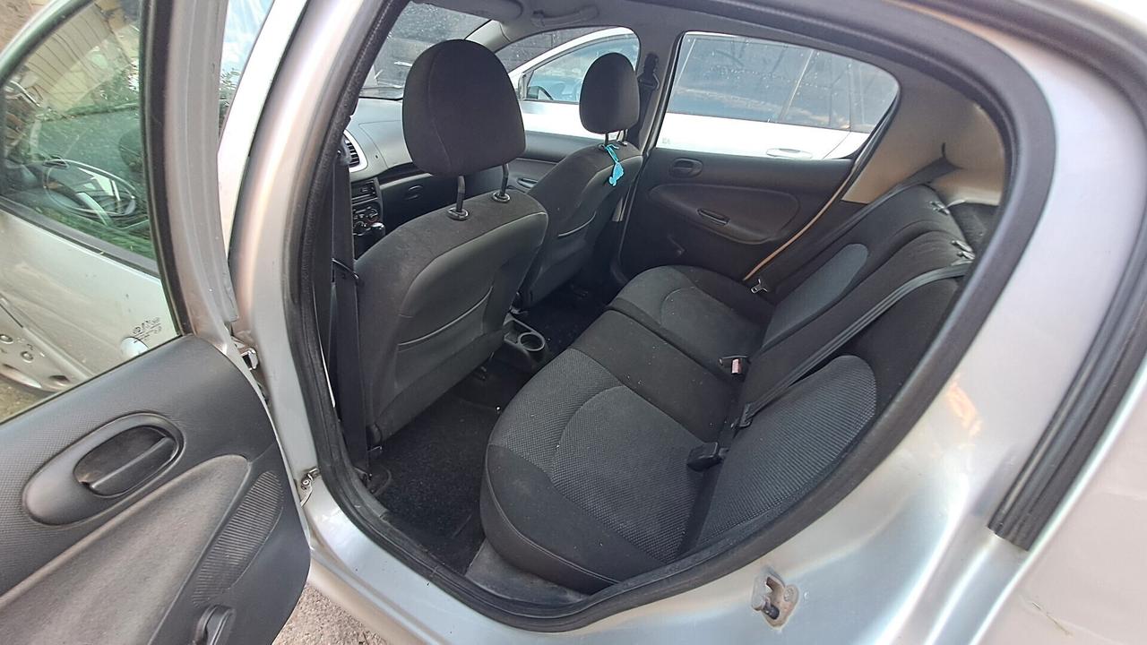 Peugeot 206 1.4 HDi 70CV 5p. X Line