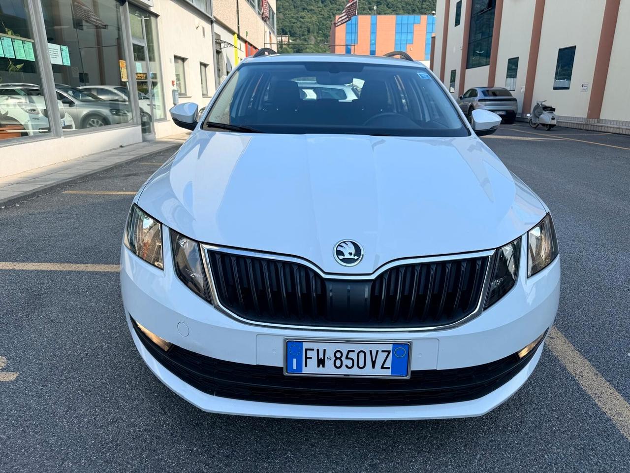 Skoda Octavia 1.6 TDI SCR 115 CV Wagon Executive *** CARPLAY/ANDROID AUTO