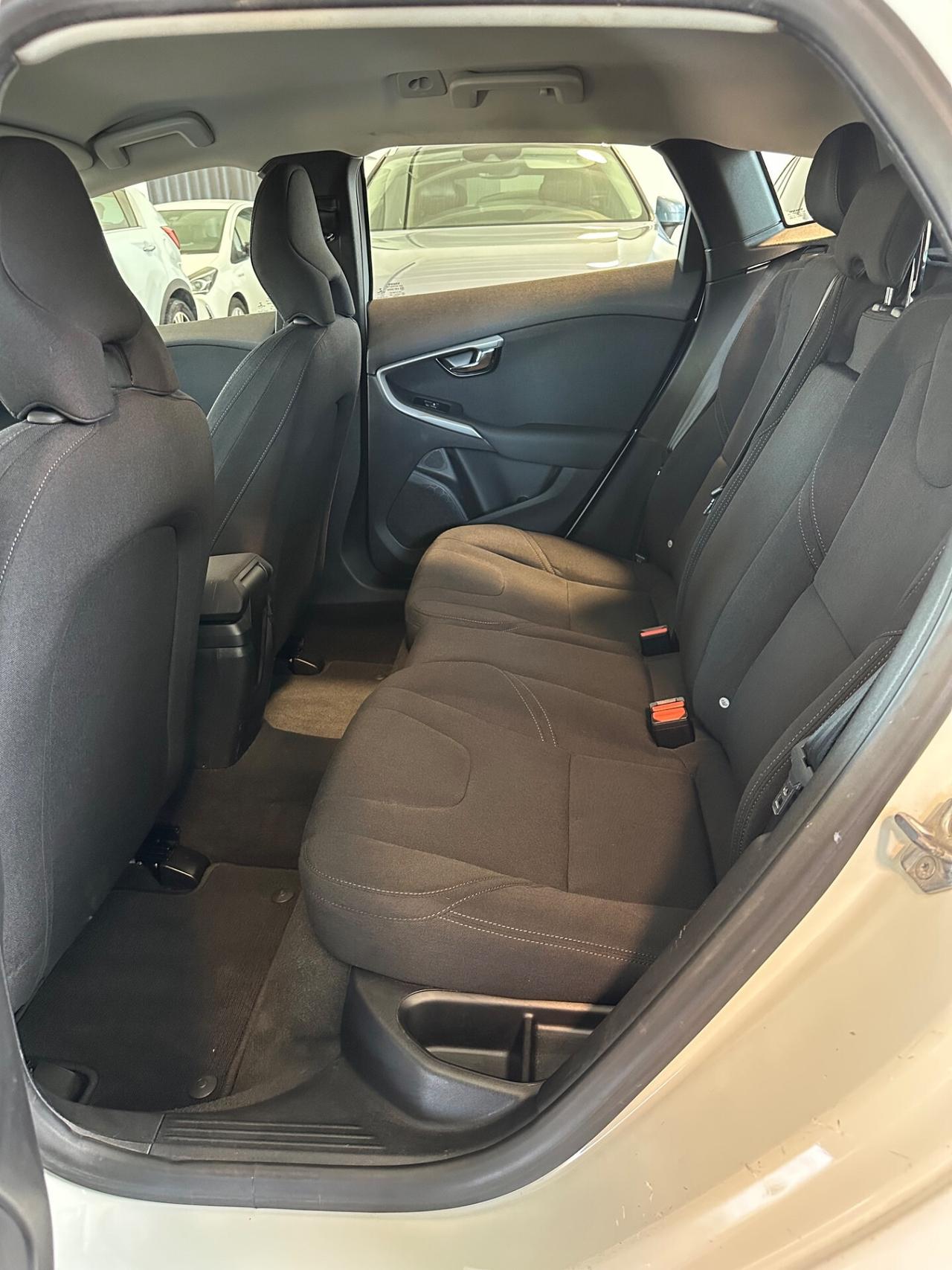 Volvo V40 D2 1.6
