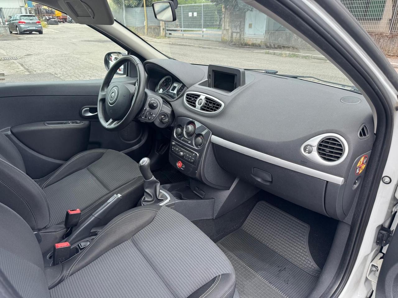 Renault Clio 1200 Gpl casa madre 2032
