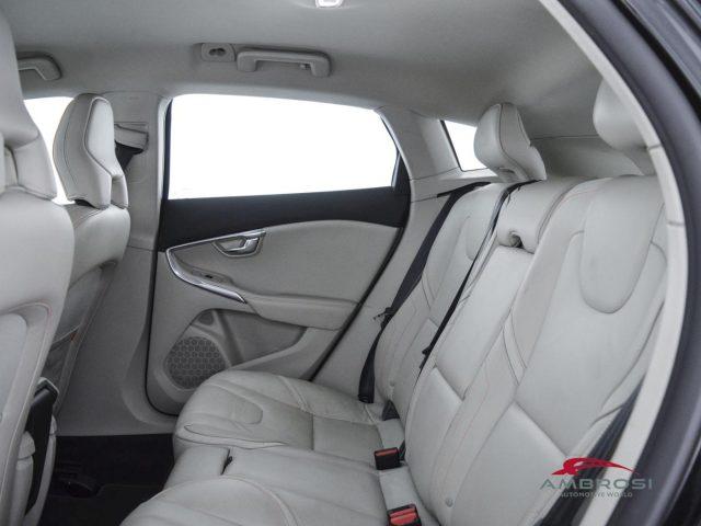 VOLVO V40 Cross Country D2 Geartronic Volvo Ocean Racee