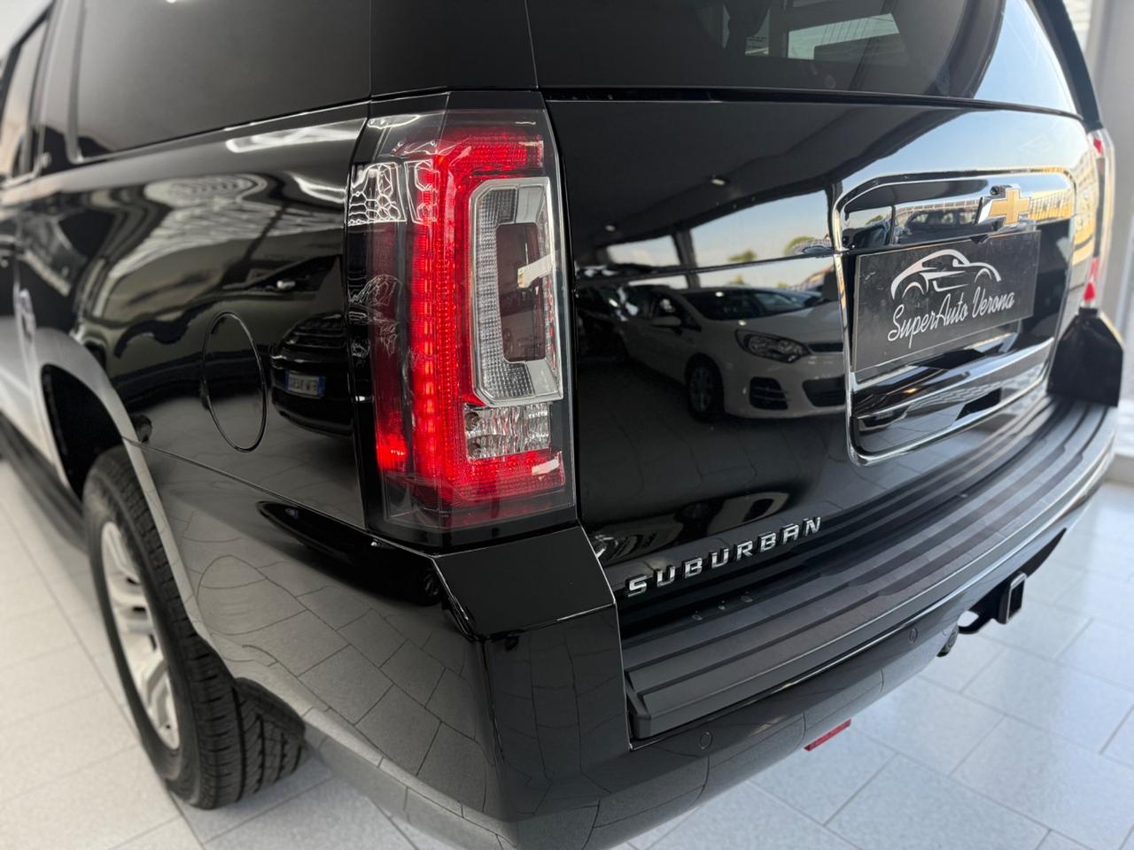Chevrolet Suburban 5.3 340CV V8