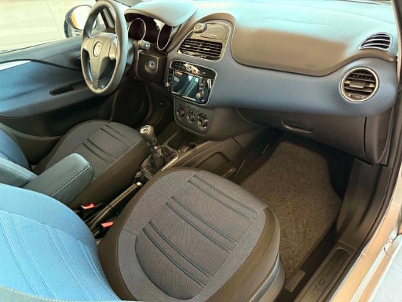 Fiat Punto Evo 1.2 5 porte Dynamic 77Cv NEOPATENTATI