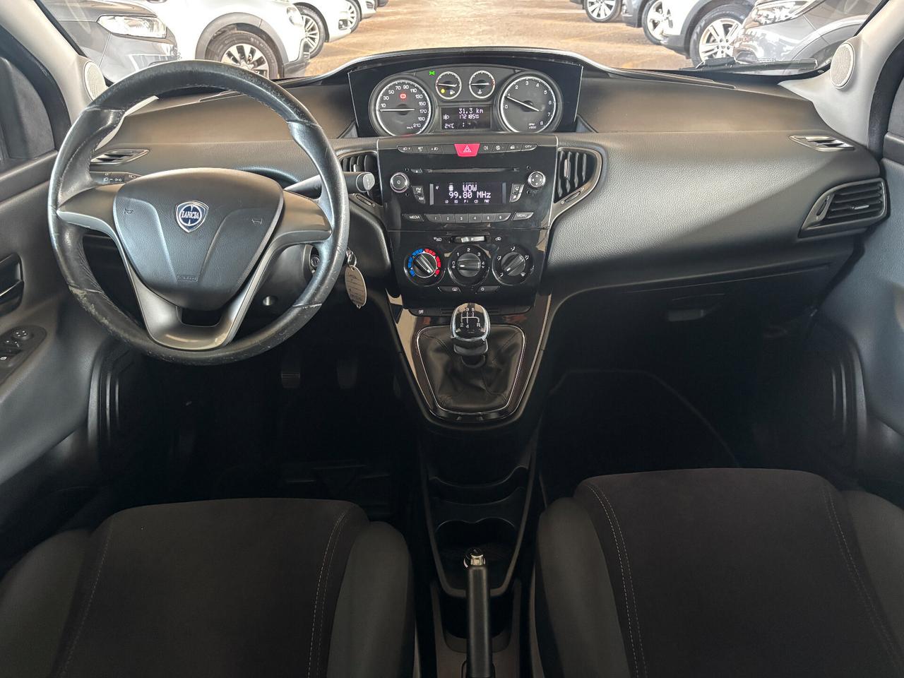 Lancia Ypsilon 1.2 69CV 5 porte S&S Platinum NEOPATENTATO