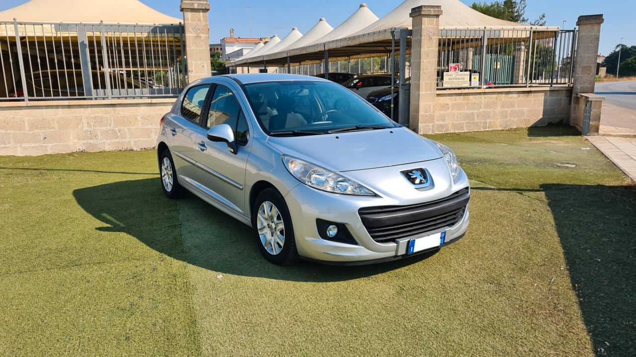 Peugeot 207 1.4 HDi 70 cv 2013 NEOPATENTATI