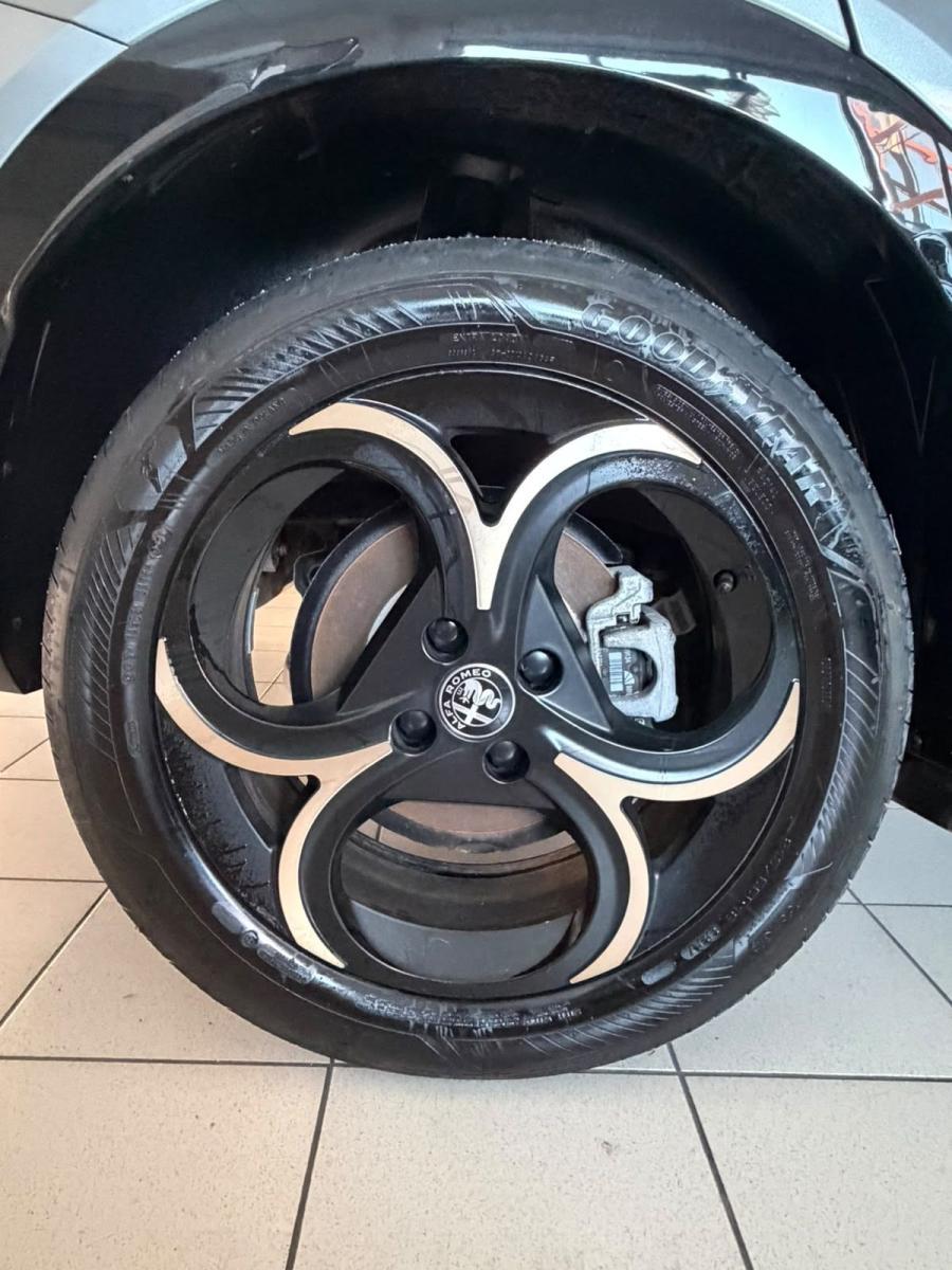 ALFA ROMEO - Junior - MY25 Q4 INTENSA 1.2 145CV HYBRID EDCT6