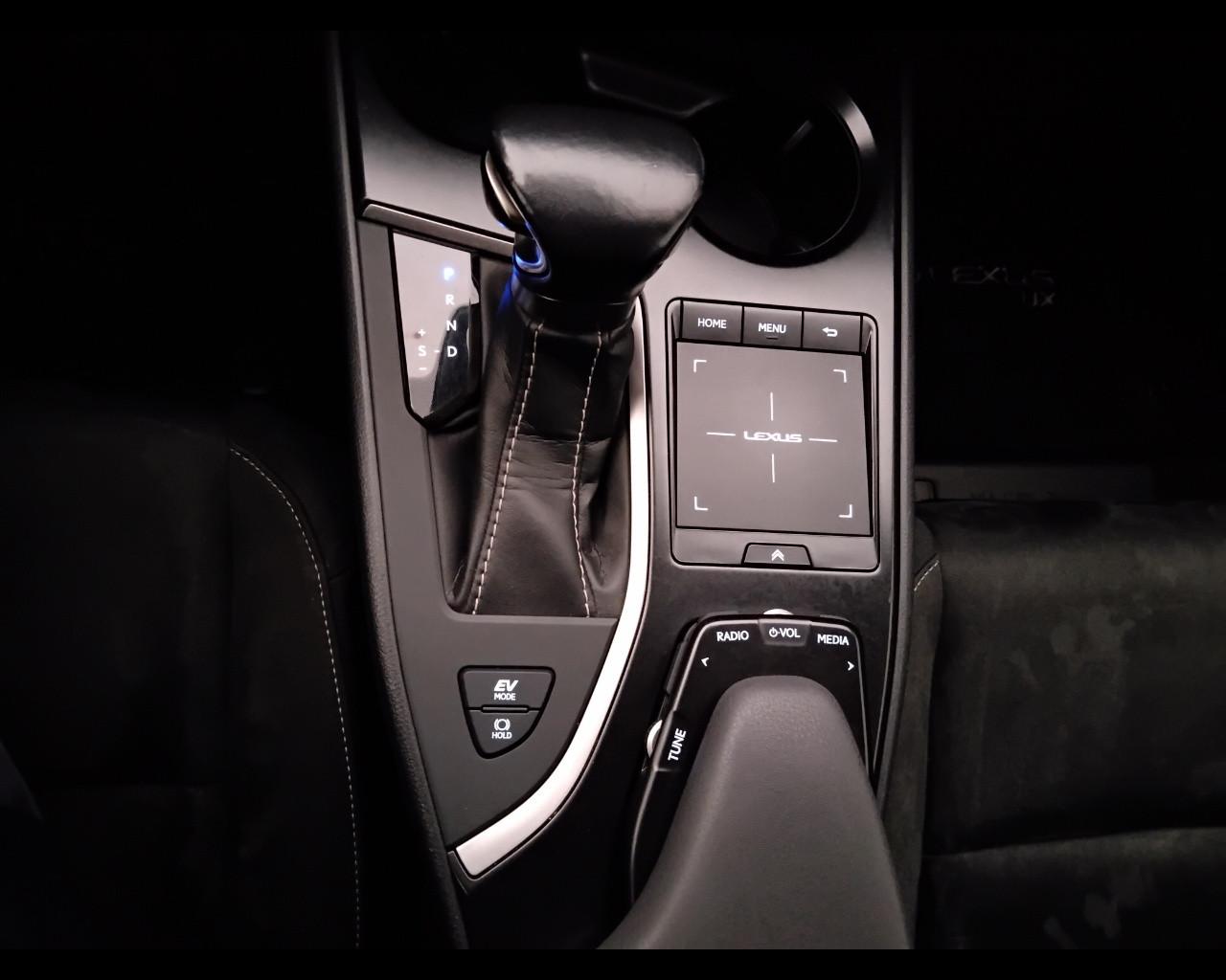 LEXUS UX 2019 - UX 250h 2.0 Premium 2wd cvt my20