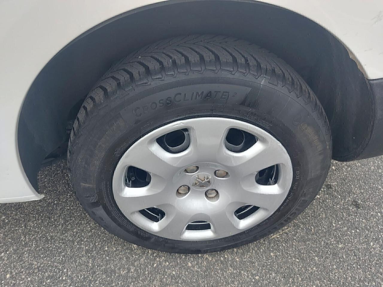 Peugeot Partner 1.6HDI 90cv autocarro