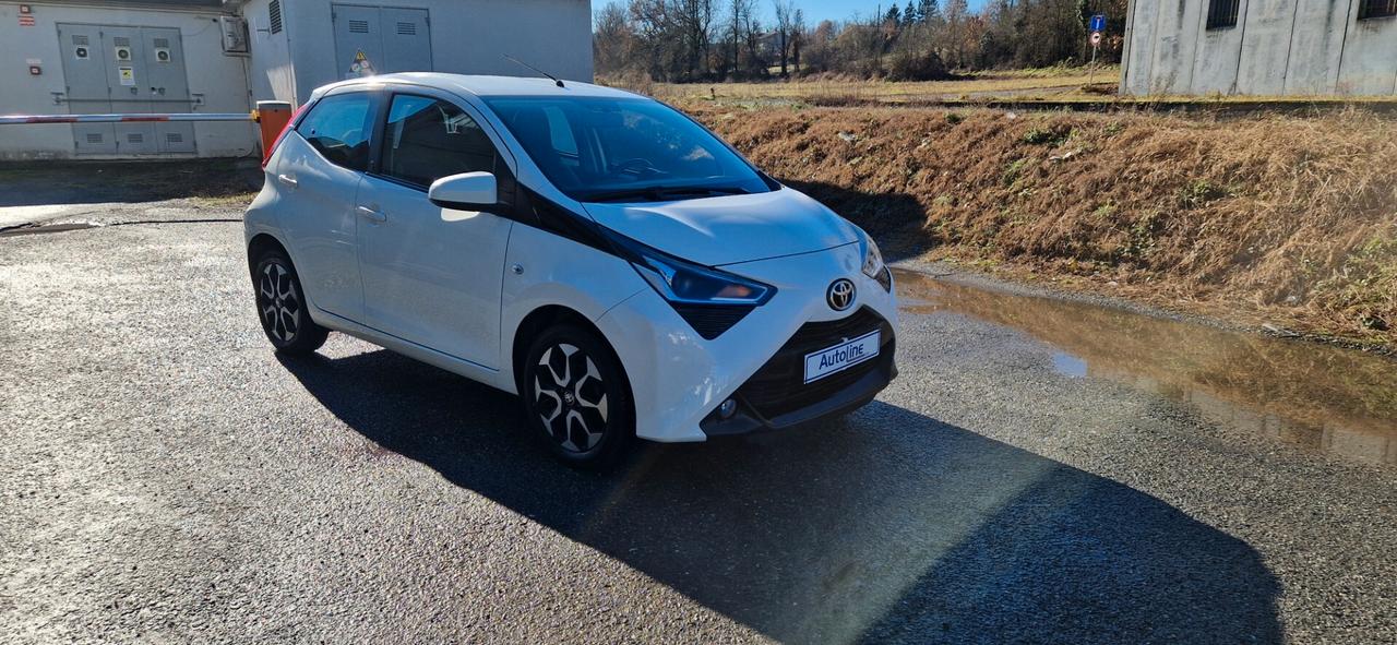 Toyota Aygo Connect 1.0 VVT-i 72 CV 5 porte