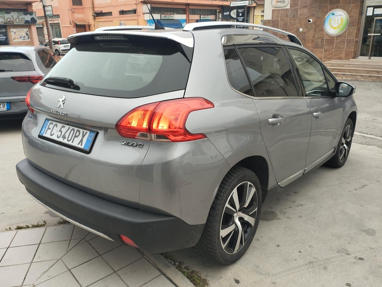 Peugeot 2008 BlueHDi 100 Allure