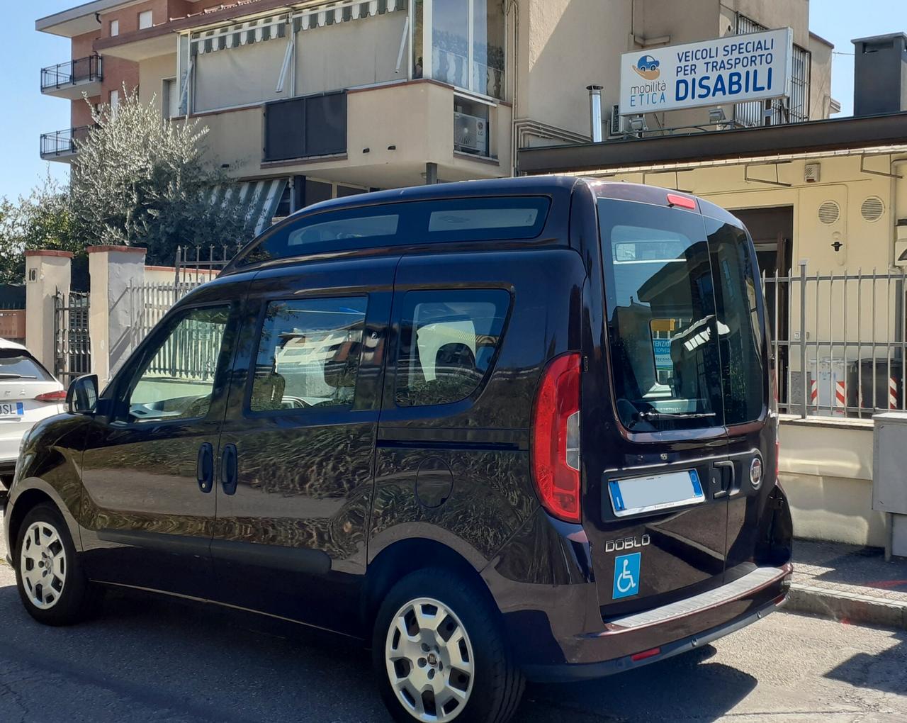 Doblo trasporto disabili benzina 51.262 KM!!