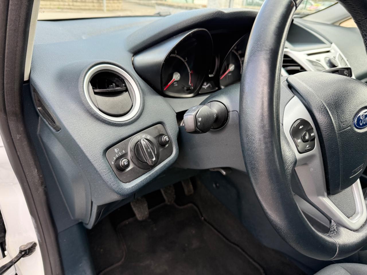 Ford Fiesta 1.4 5 porte Bz.- GPL Titanium