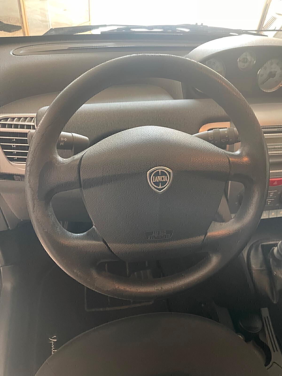 LANCIA YPSILON 1.2 60 CV "DA NEOPATENTATI"