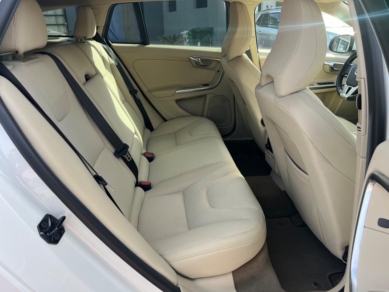 Volvo V60 D3 Geartronic Summum