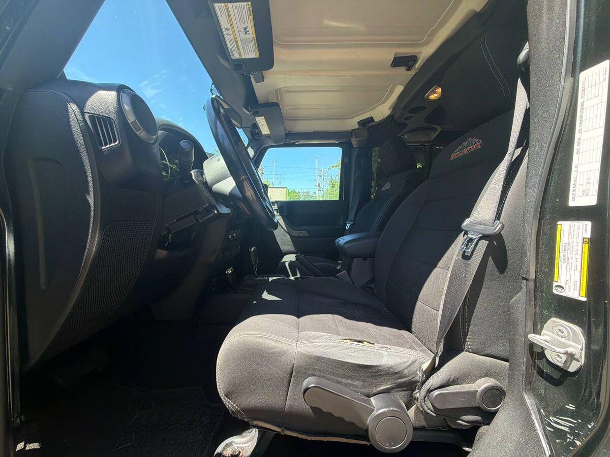 Jeep Wrangler Unlimited 2.8 crd Sahara auto