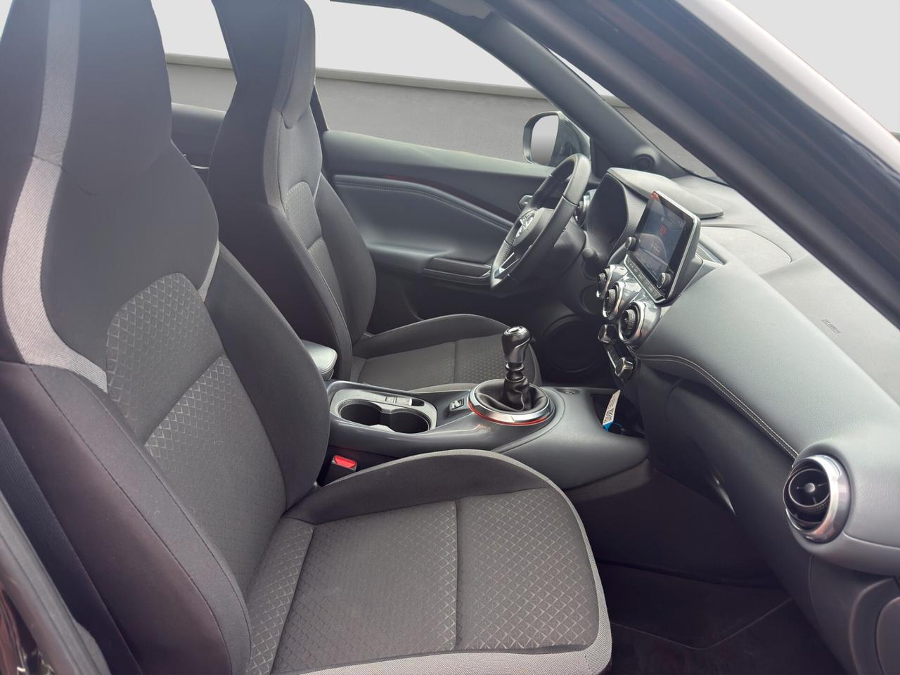 Nissan Juke 1.0 DIG-T 114 CV N-Connecta