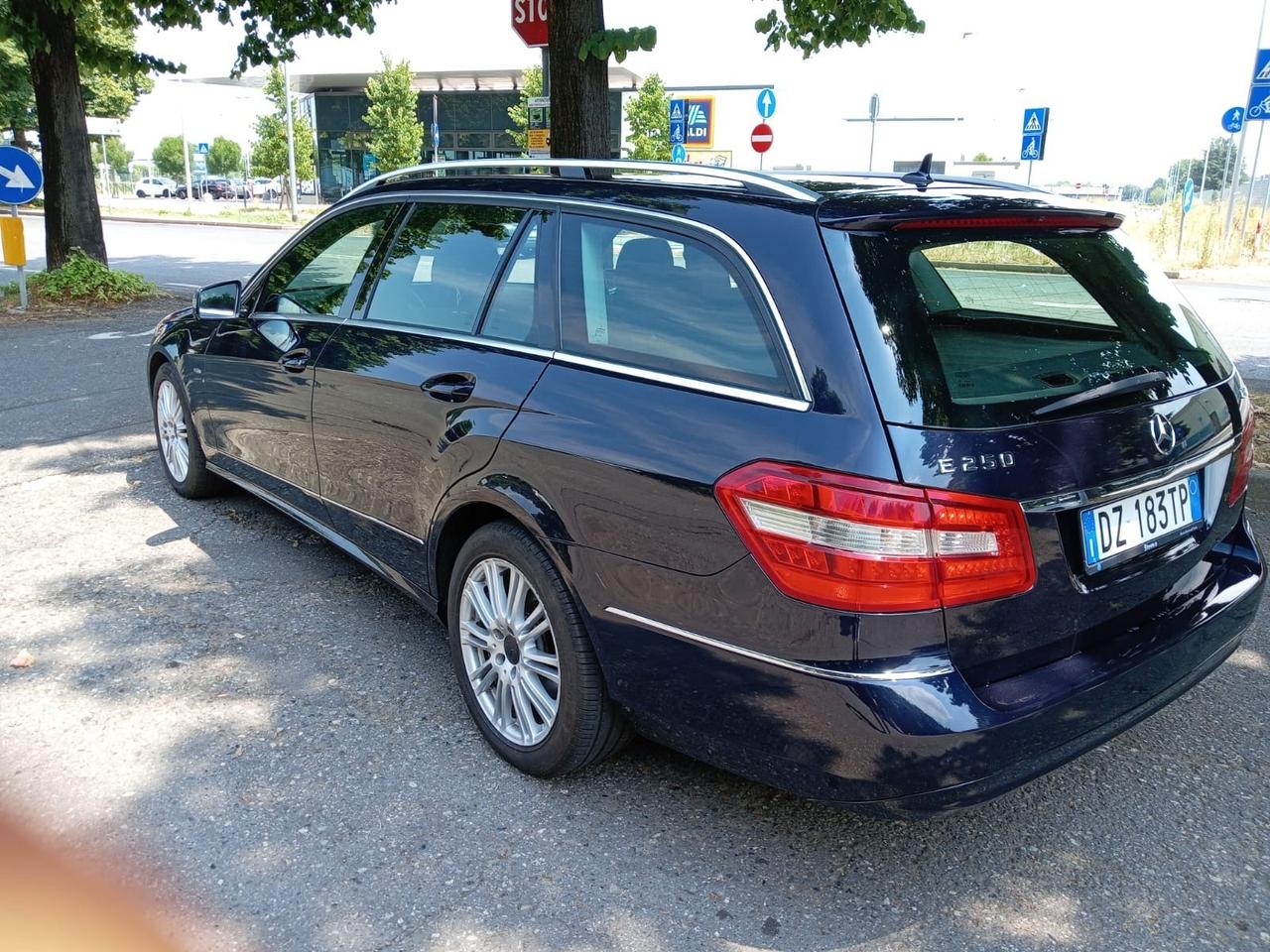 Mercedes-benz E 250 E 250 CDI S.W. BlueEFFICIENCY Avantg.AMG