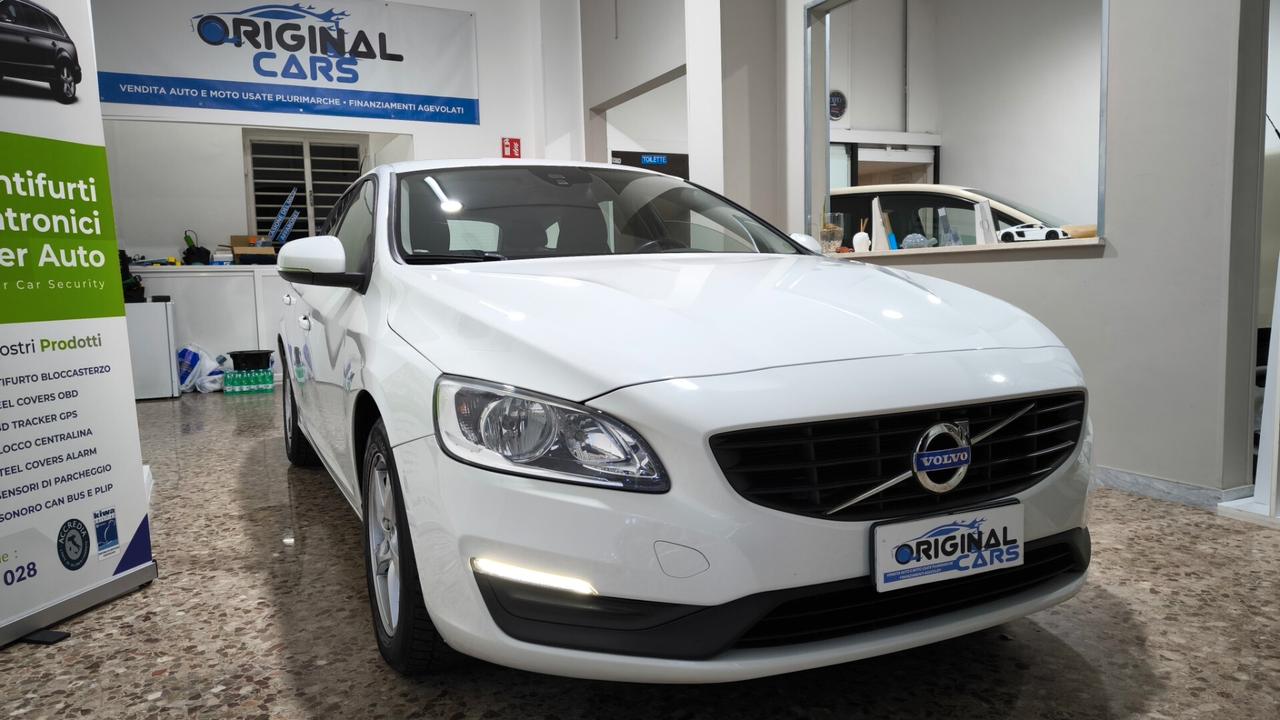 Volvo V60 D2 Geartronic Summum