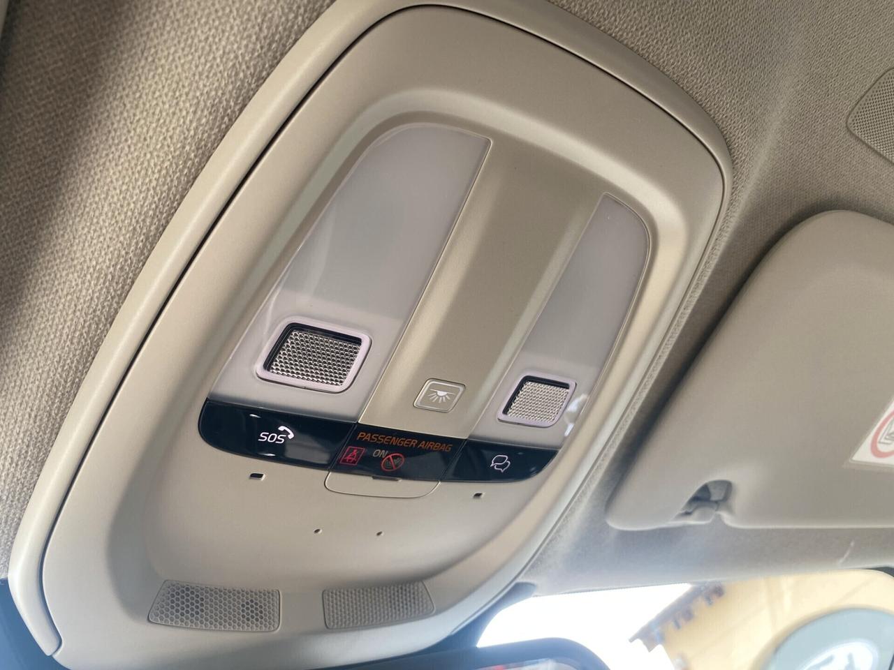 Volvo XC40 B3 (Benzina/Hybrid) Autom. Essential