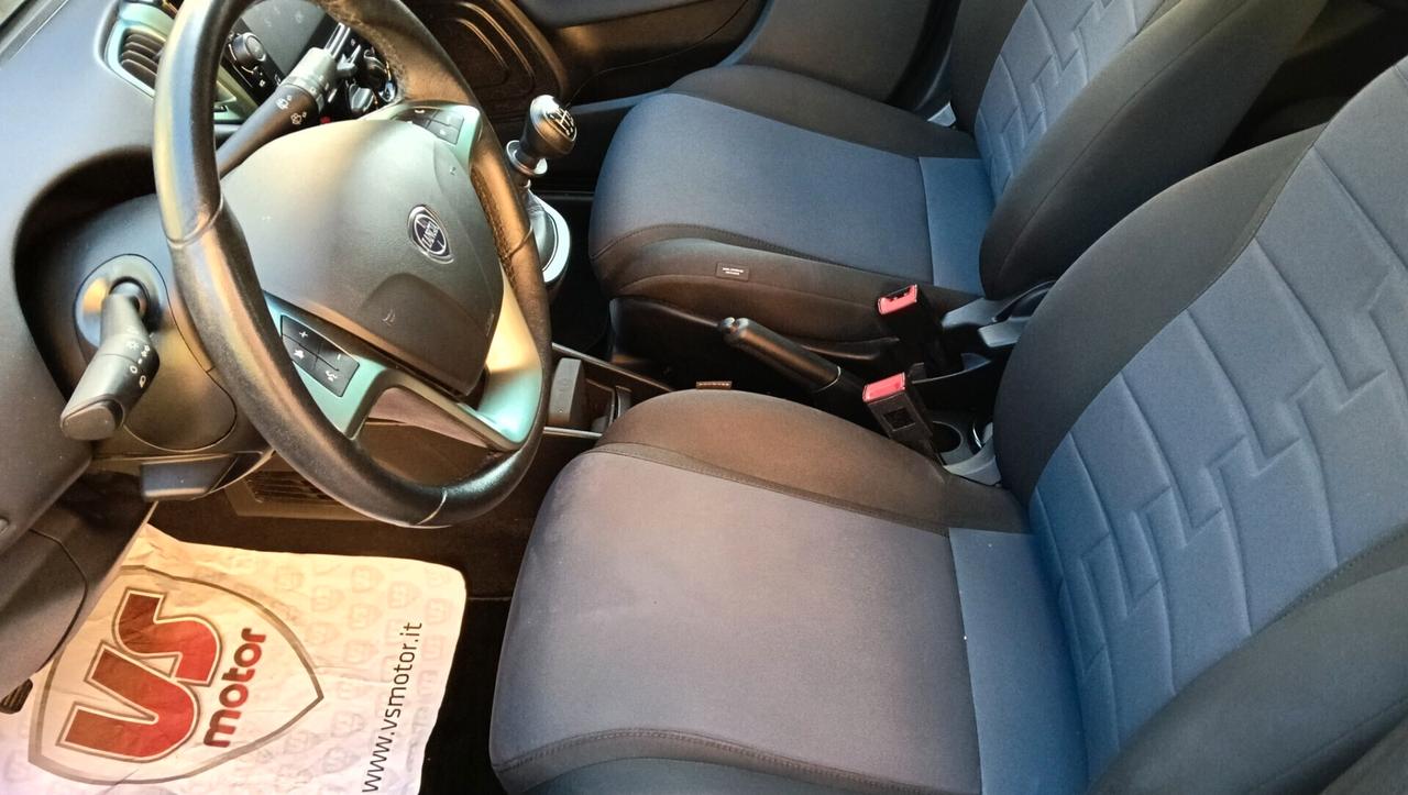 LANCIA YPSILON 1.0 HYBRID- GARANZIA FULL