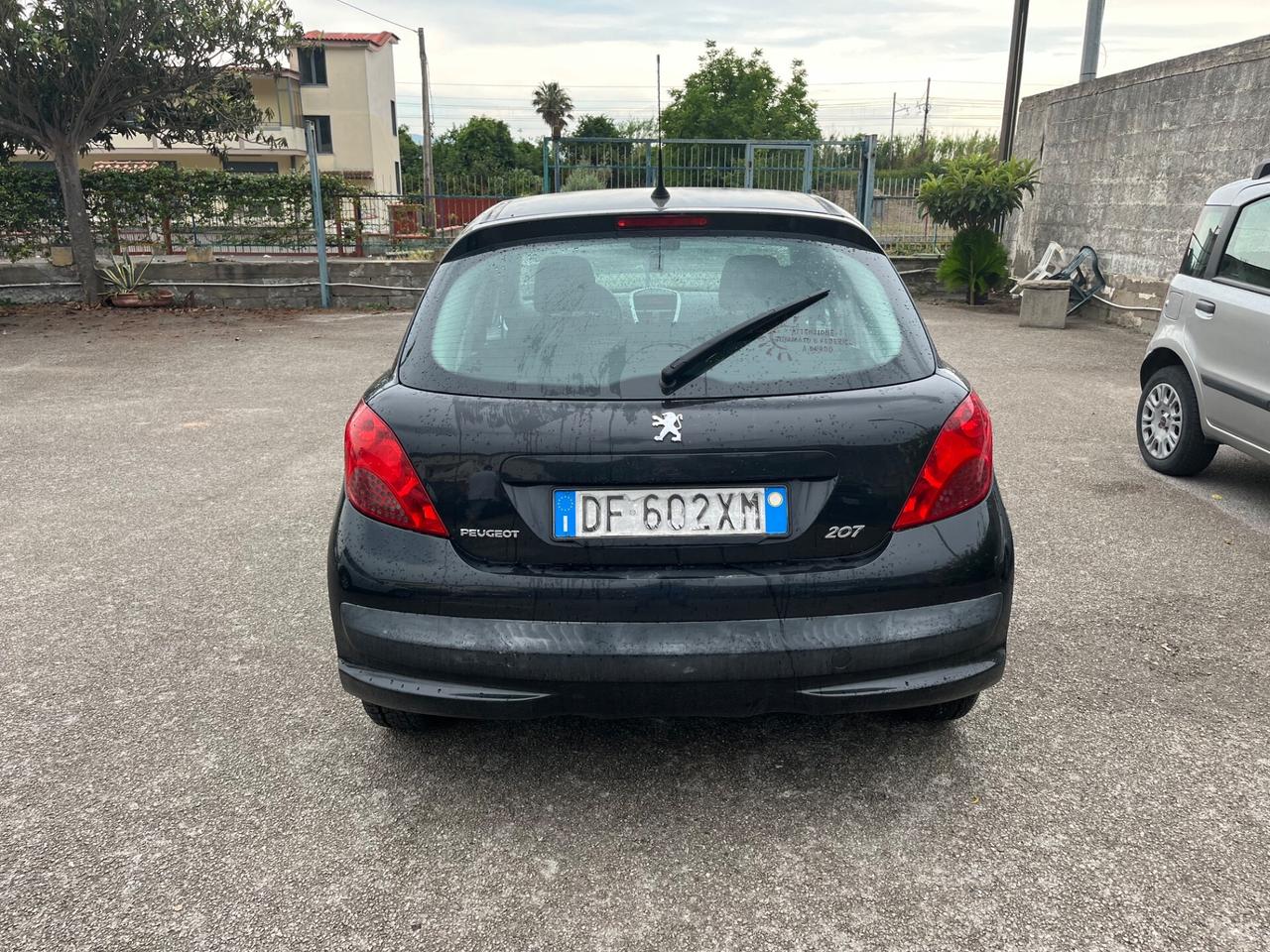 Peugeot 207 1.4 8V 75CV 5p. ONE Line