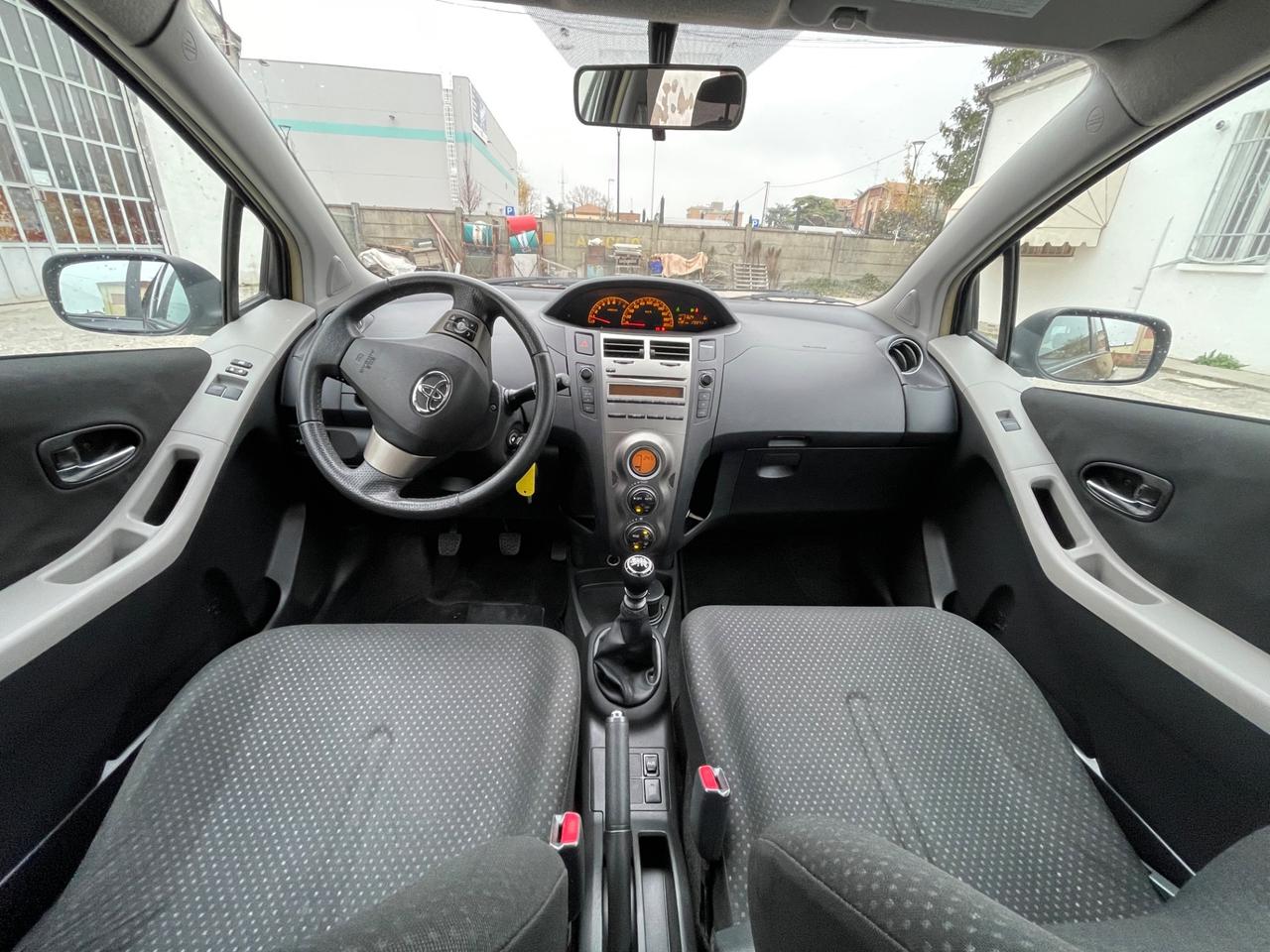 Toyota Yaris 1.3 5 porte Sol