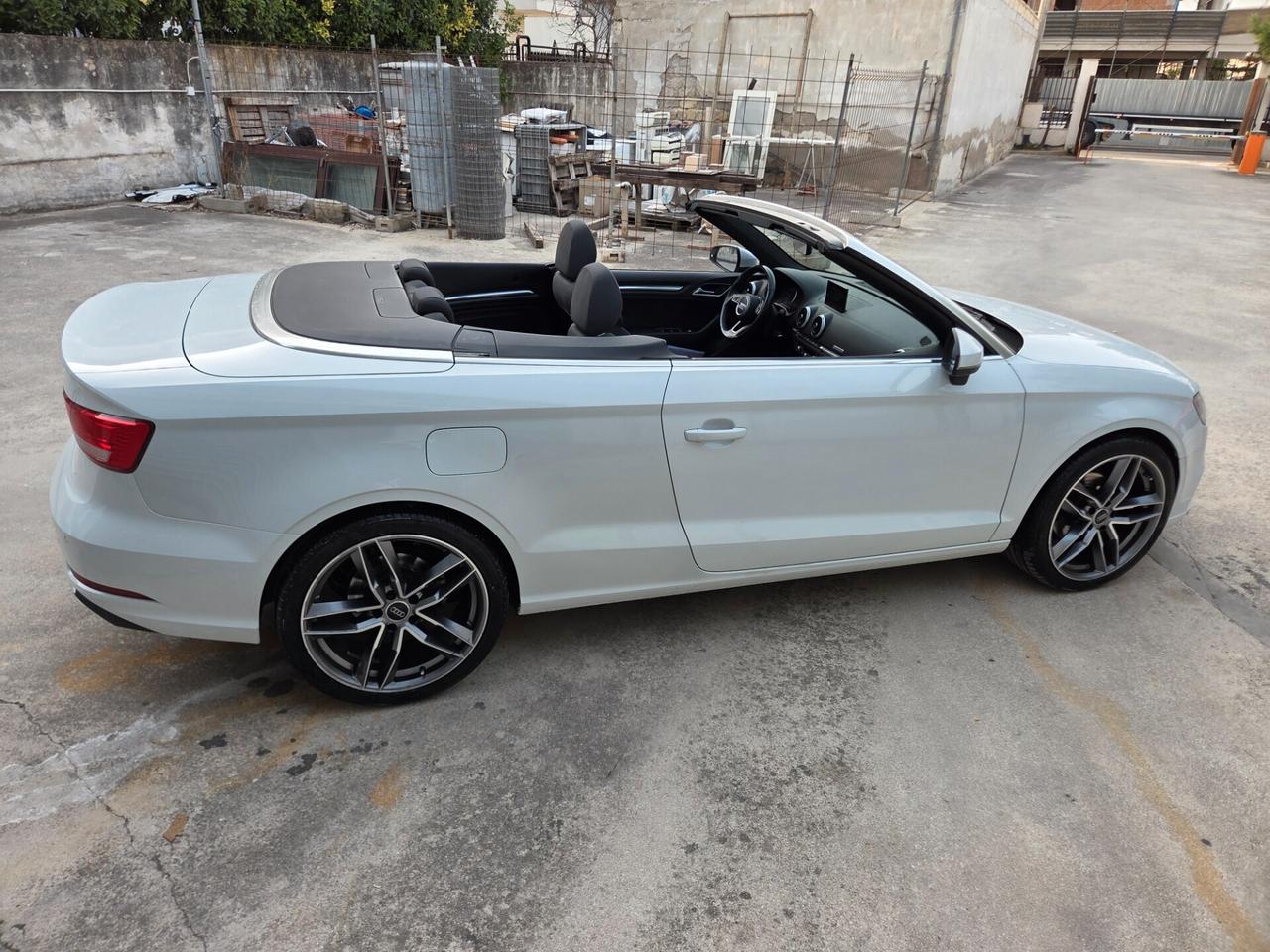 Audi A3 Cabrio 1.6 TDI 116 CV Sport