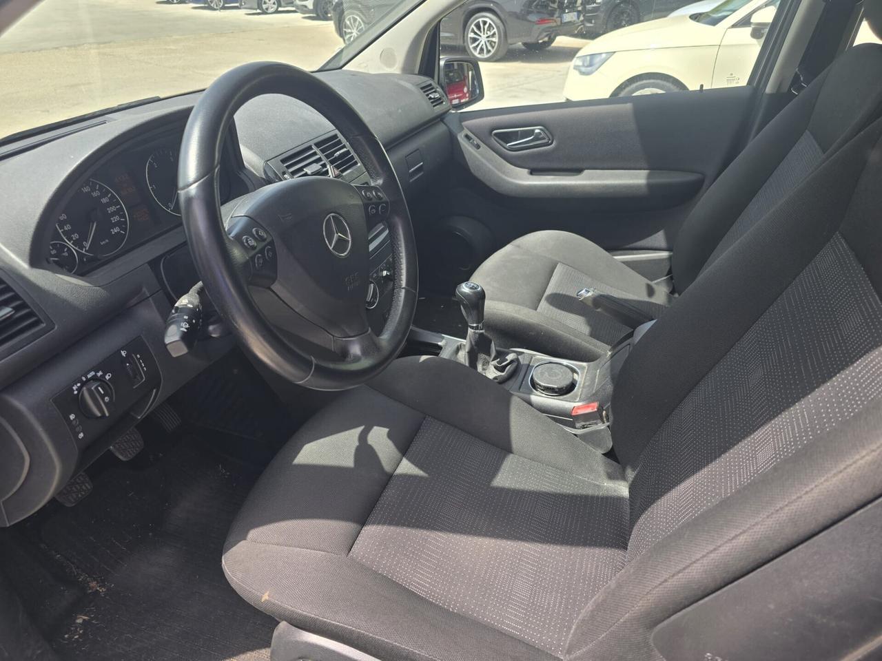 Mercedes-benz A 160 CDI BlueEFFICIENCY Executive