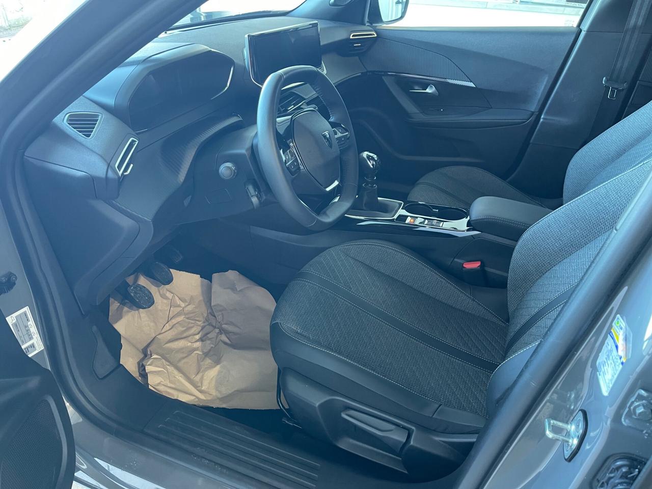 Peugeot 2008 1.2 100cv S&S Allure