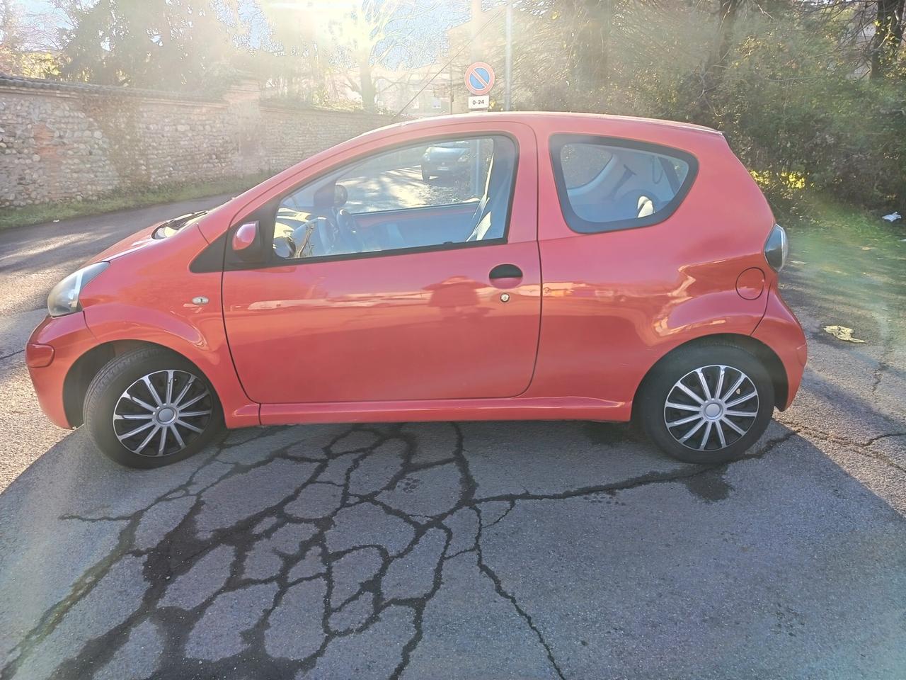 Toyota Aygo 1.0 12V VVT-i 3 porte Sol