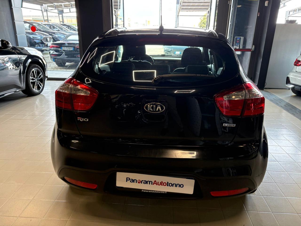 Kia Rio 1.1 CRDi 5p. Cool Neopatentati