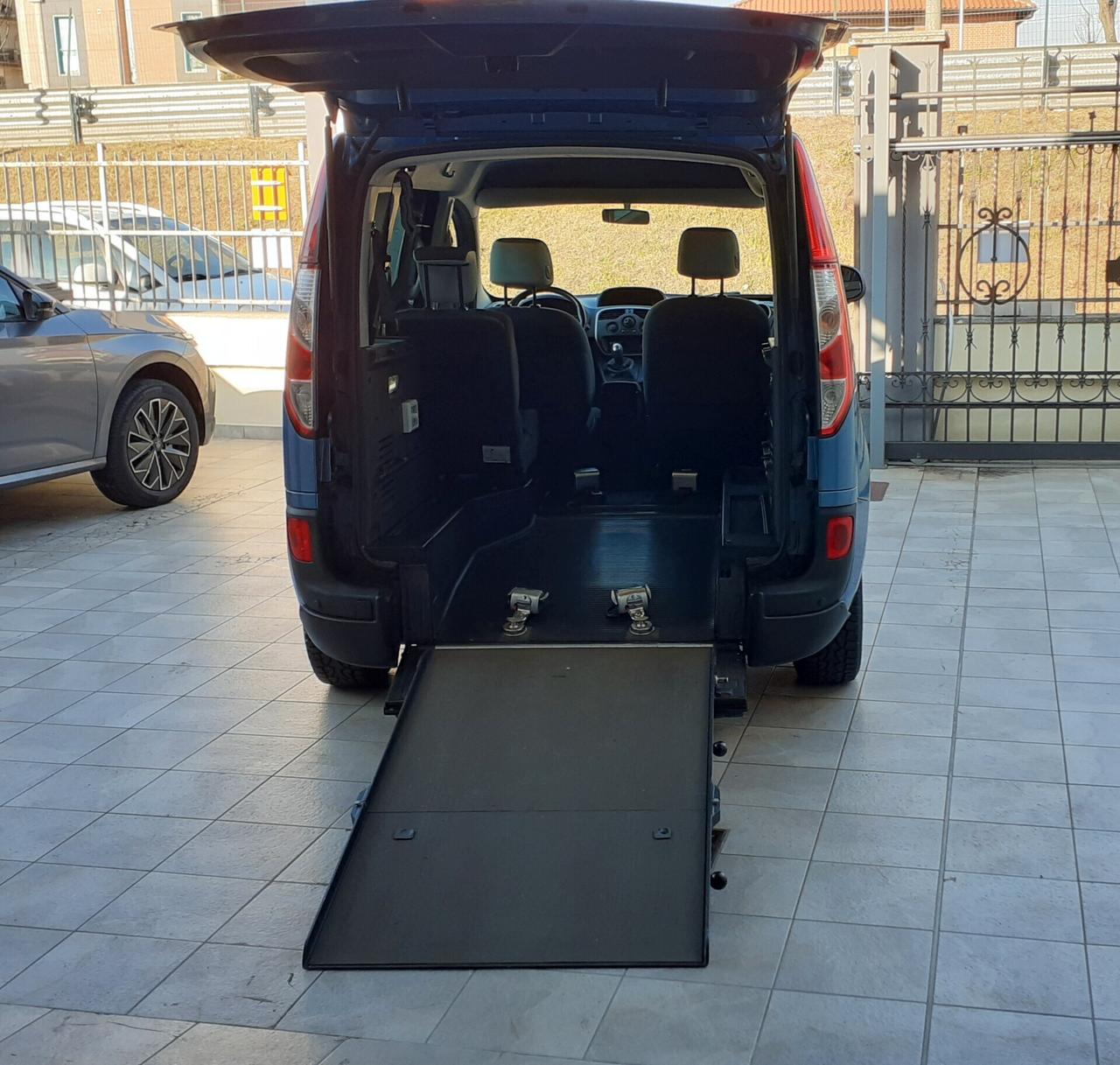 Kangoo Focaccia pianale ribassato e ribaltina