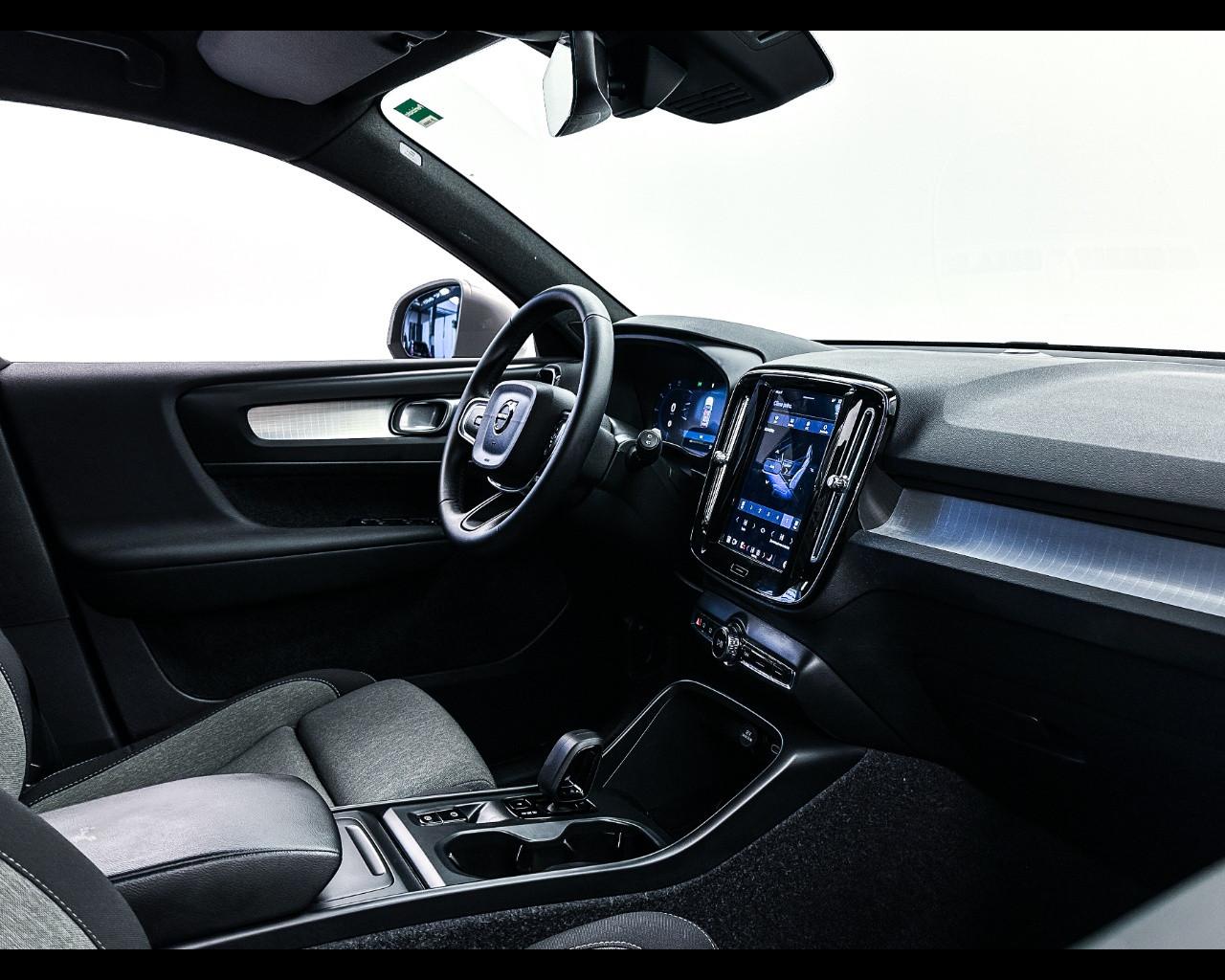 VOLVO XC40 (2017-->) - XC40 B3 automatico Core