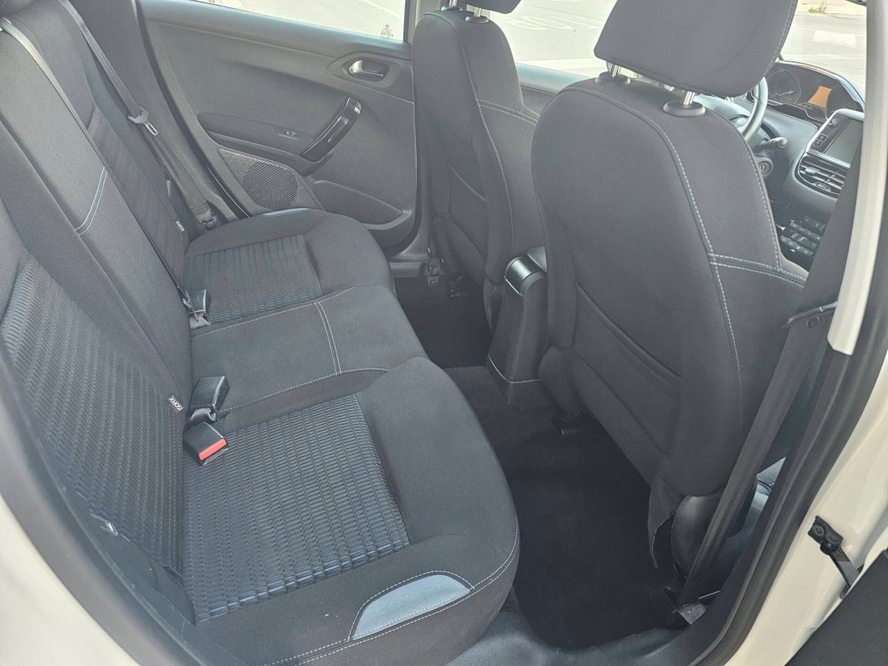PEUGEOT 208 1.6 HDI 92CV ALLURE FULL OPTIONAL