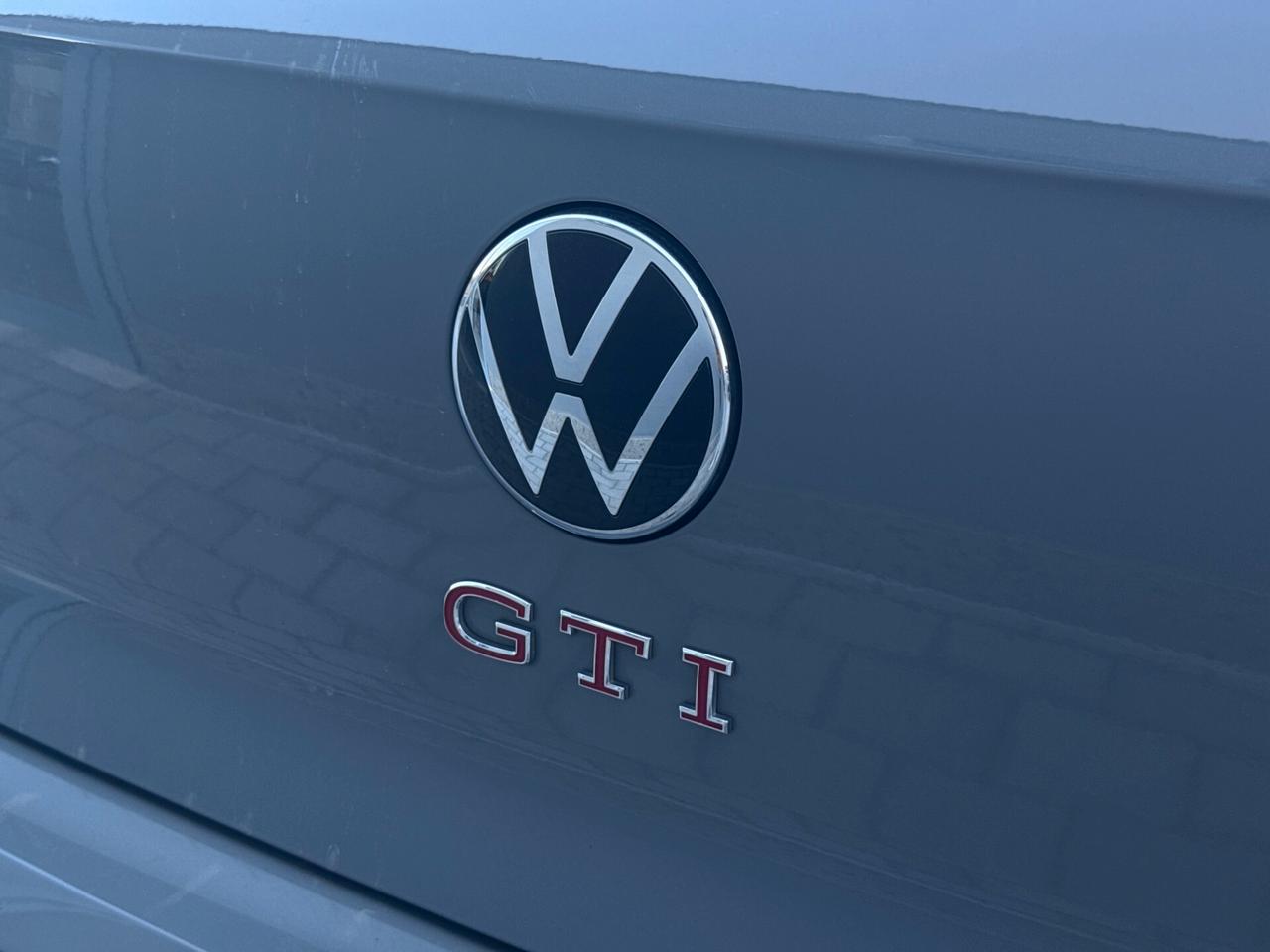 Volkswagen Golf 2.0 TSI DSG GTI*245CV*H&K*iQ.LIGHT*FENDINEBBIA*19"*