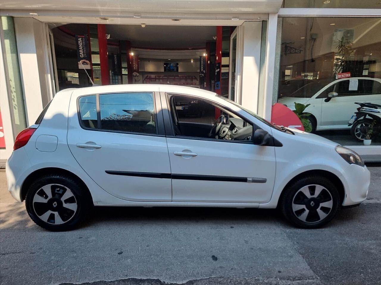 Renault Clio 1.2 16 V 5 porte Dynamique