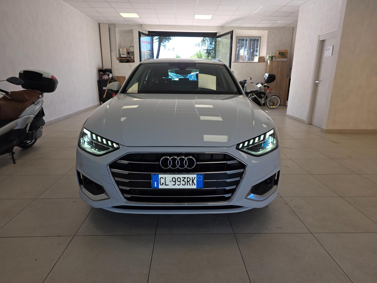 Audi A4 Avant 35 TDI/163 CV S tronic Business Advanced