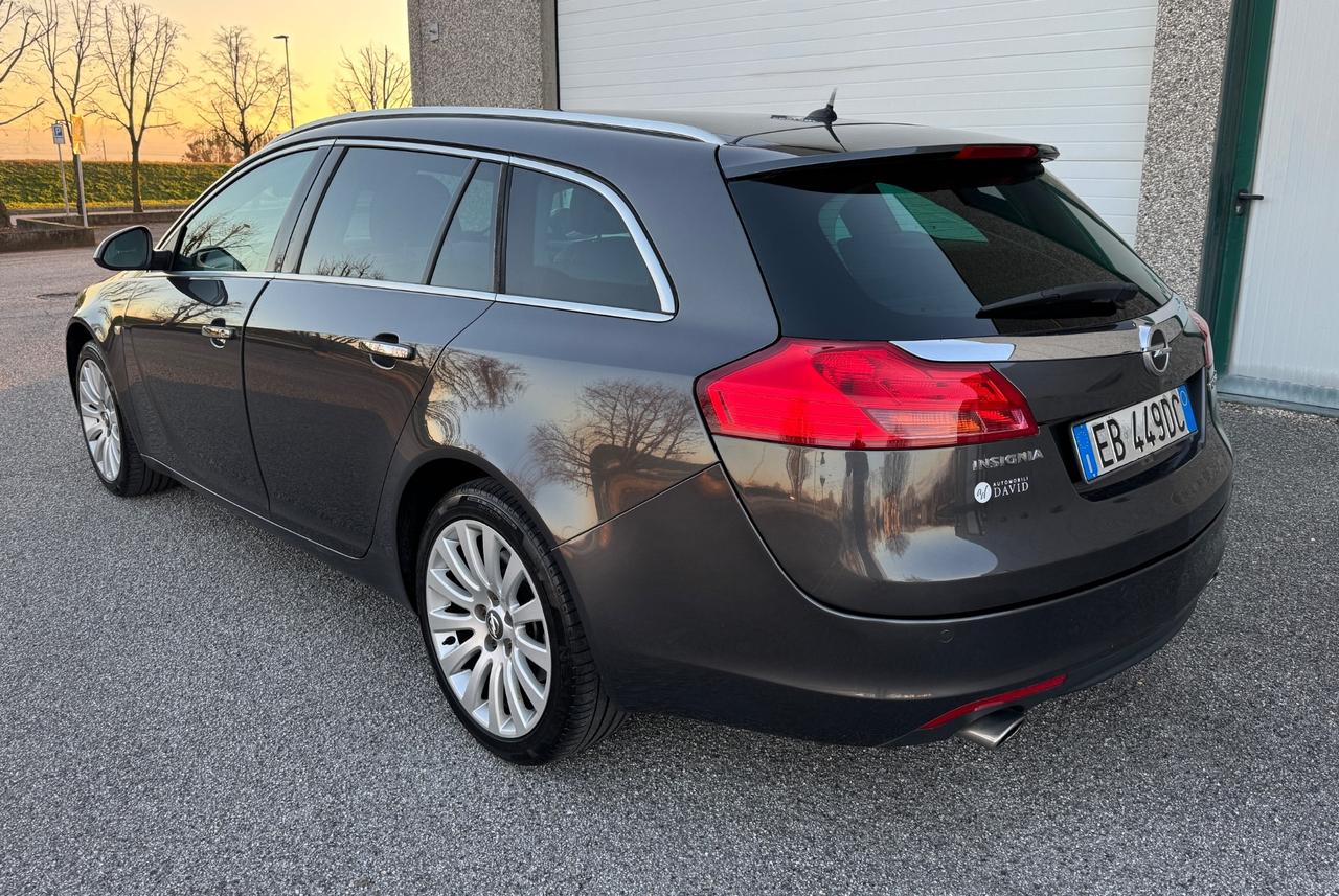 Opel Insignia 2.0 Turbo 4x4 Sports Tourer Cosmo