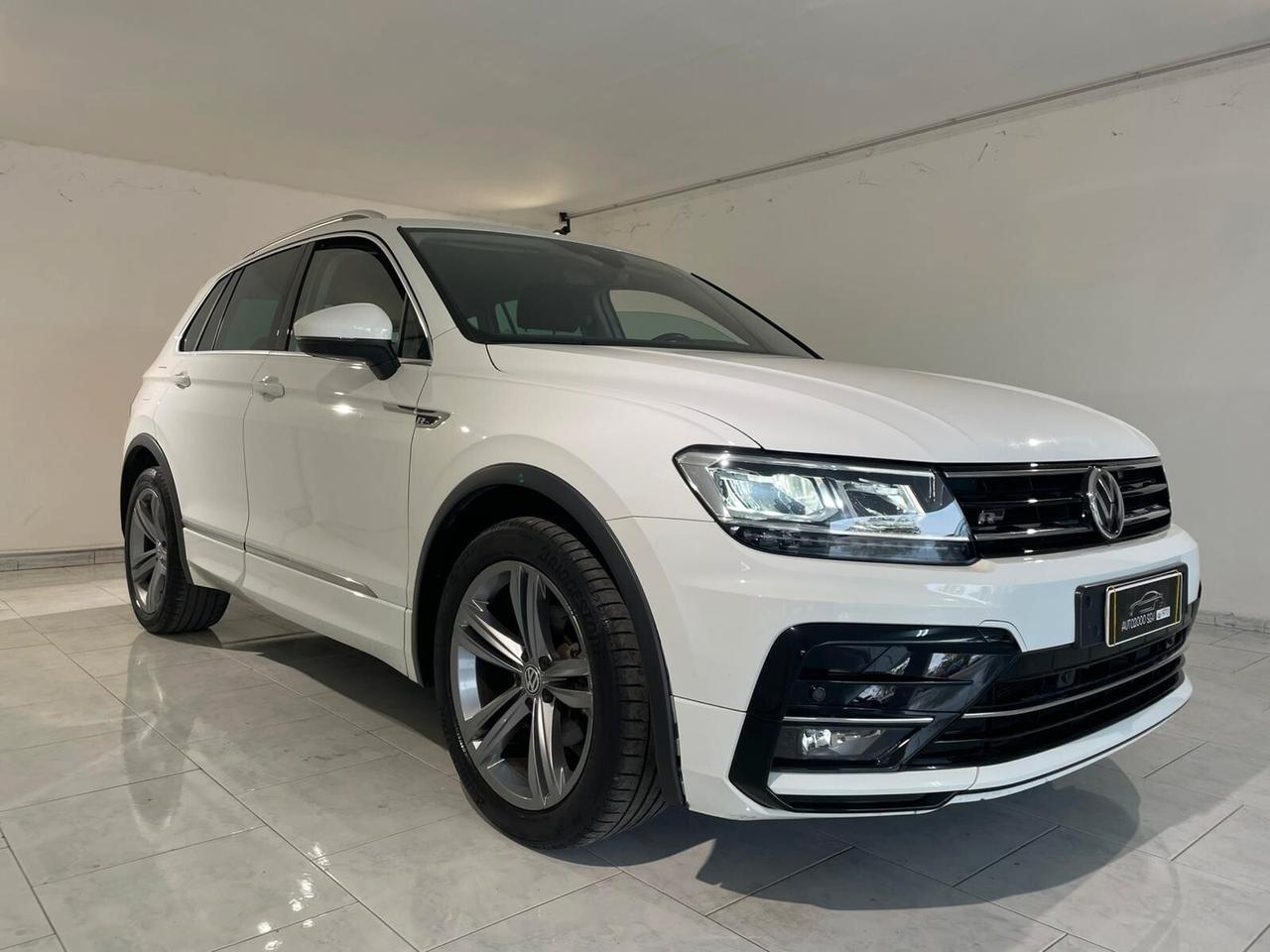 Volkswagen Tiguan R-LINE 2.0 TDI 150CV DSG IVA ESPOSTA
