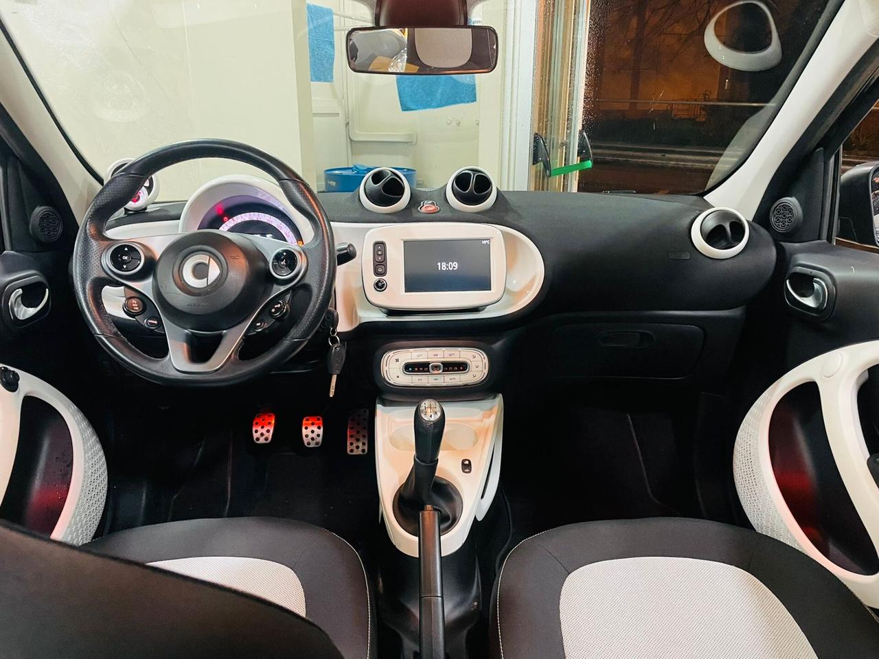 Smart ForFour 70 1.0 Cabrio Black Passion