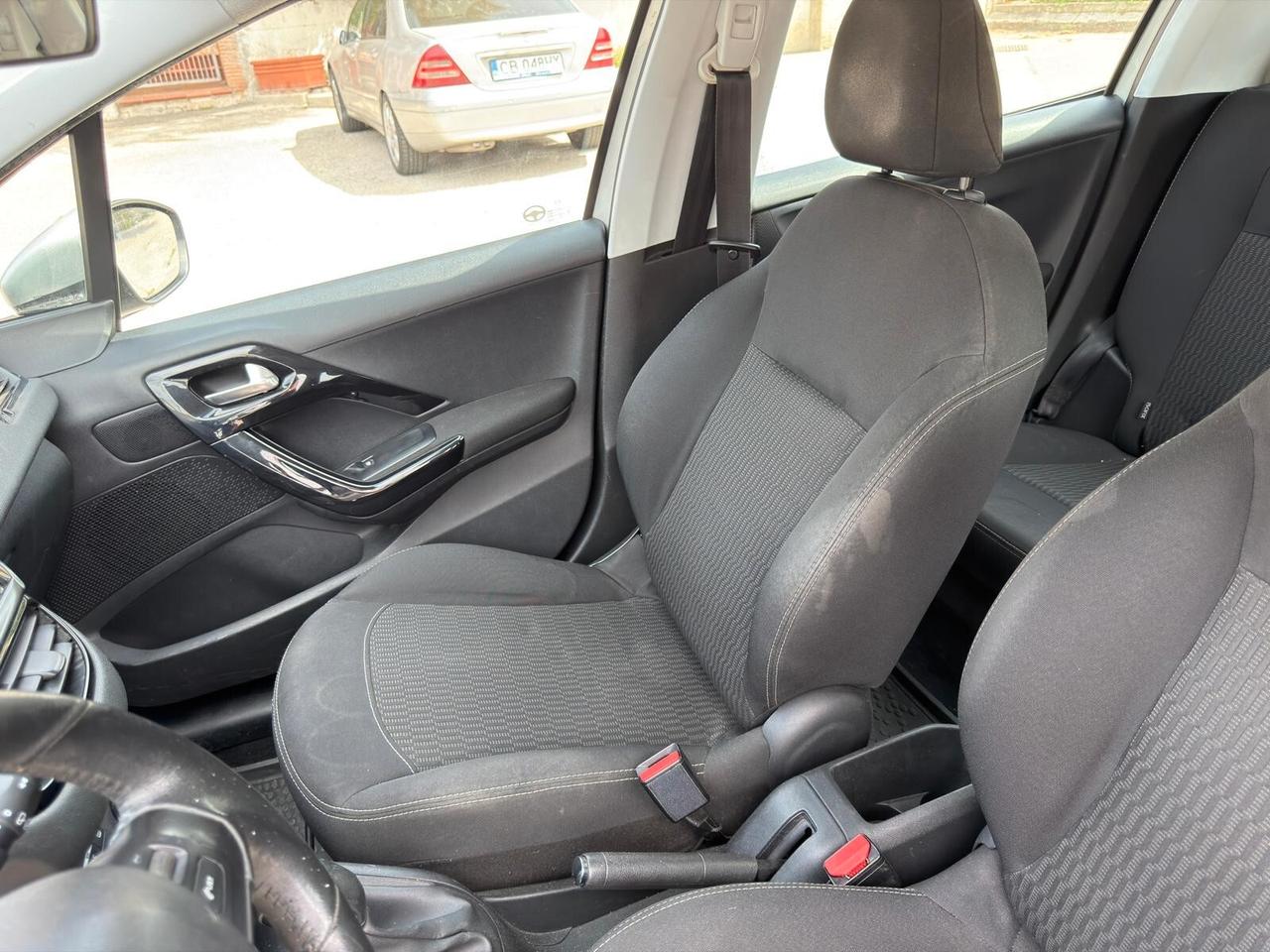 Peugeot 208 PureTech 82 5p. GPL Active