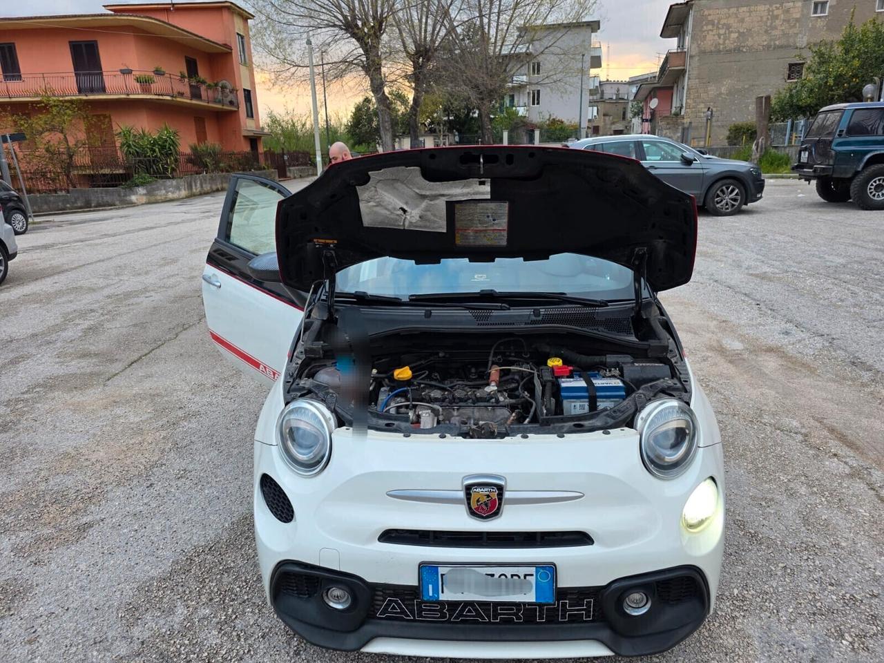 Abarth 595 1.4 Turbo T-Jet 165 CV Turismo